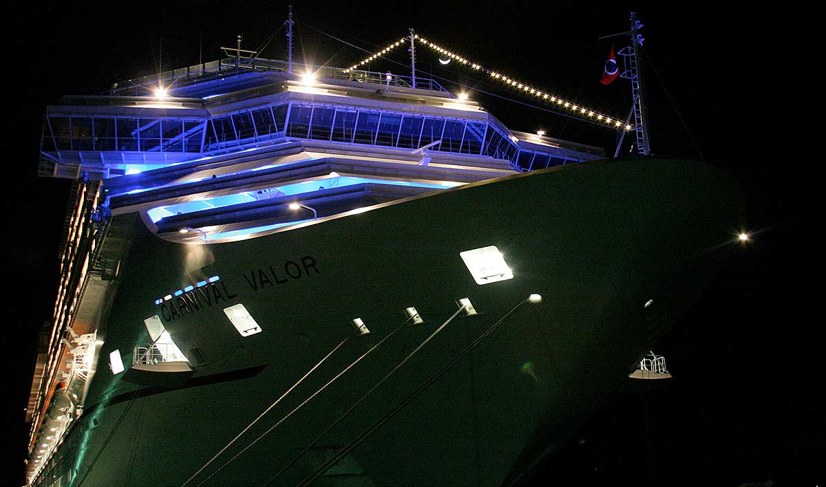 Cruiseship in harbor at night